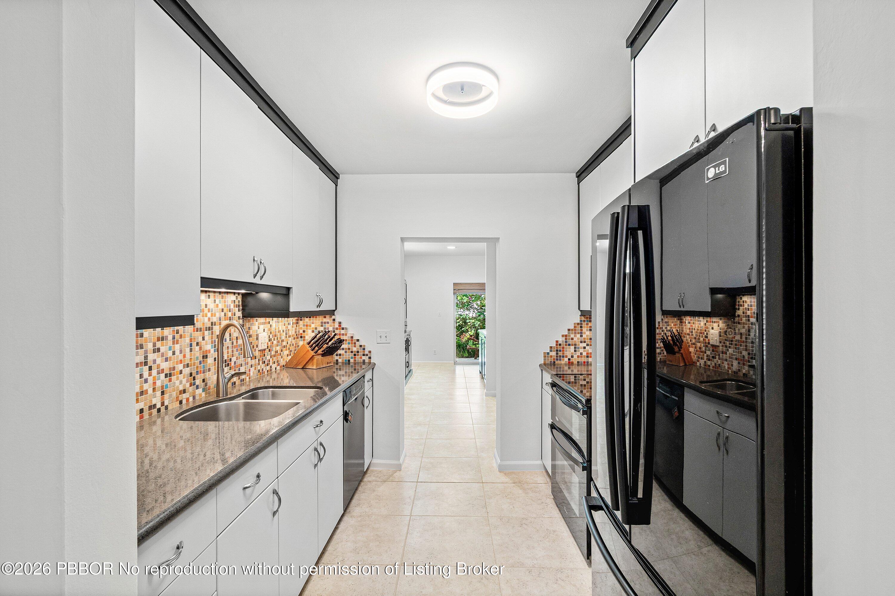 110 Dolphin Road Ocean Ridge, FL 33435 - Photo 9 of 30 007-110DolphinRoad-BoyntonBeach-FL-33435