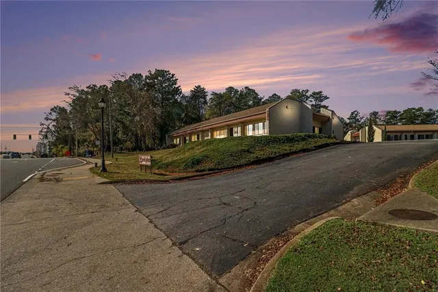 $1,770 | 4292 A Memorial Drive, Decatur, GA 30032