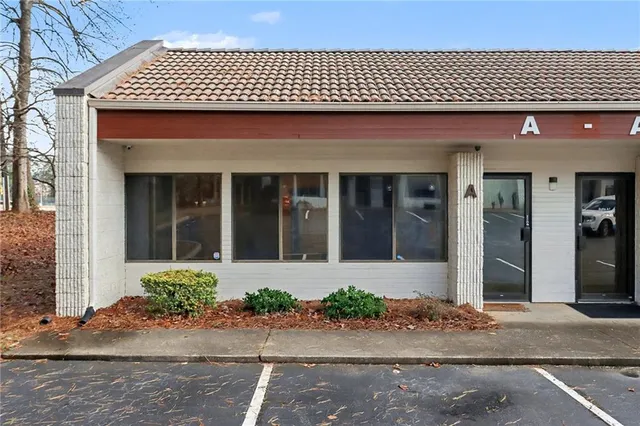 $1,770 | 4292 A Memorial Drive, Decatur, GA 30032