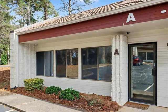 $1,770 | 4292 A Memorial Drive, Decatur, GA 30032