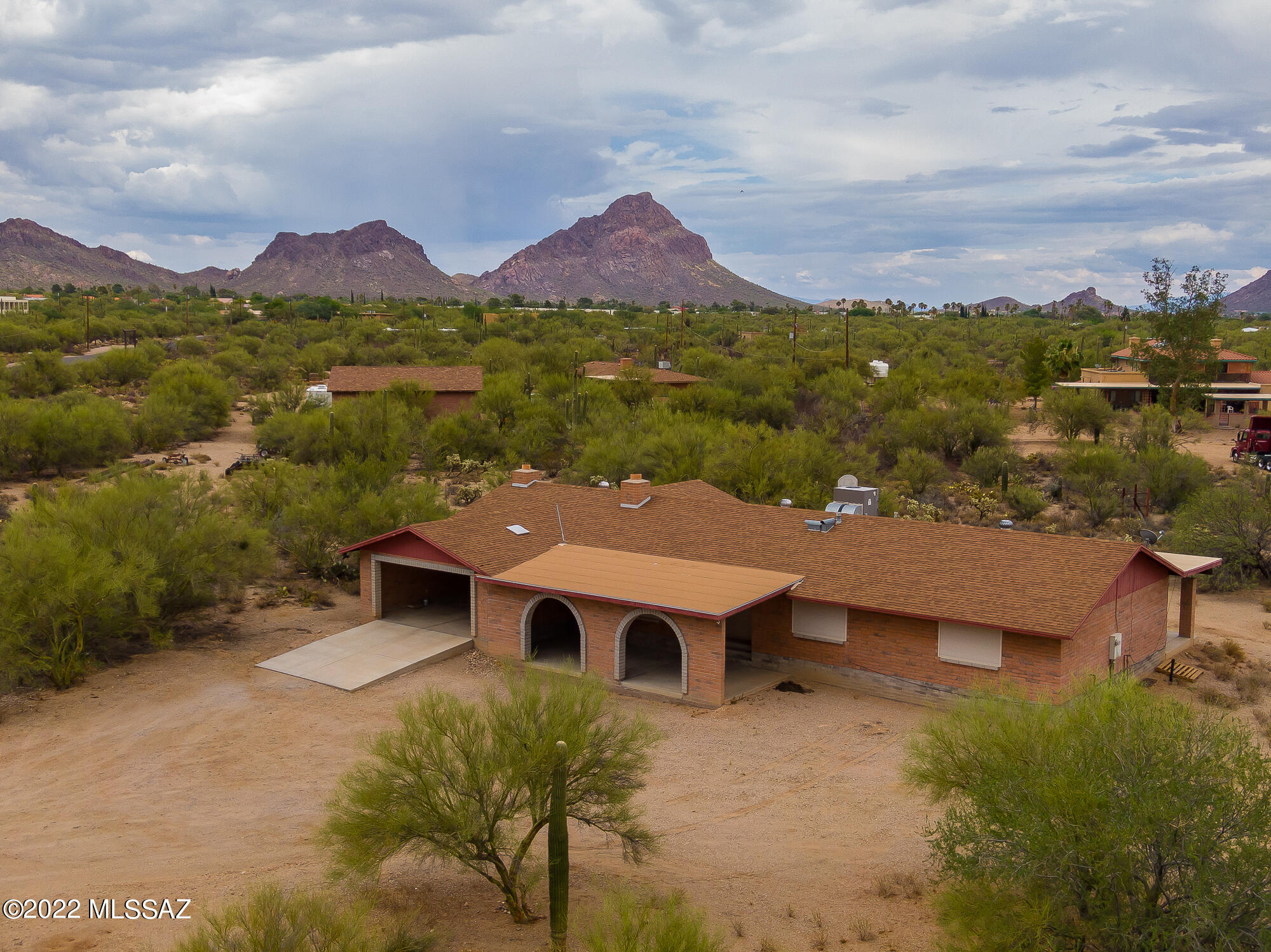 6655 West Naomi Road Tucson, AZ 85735 - Photo 2 of 26 6655-naomi_mls-3