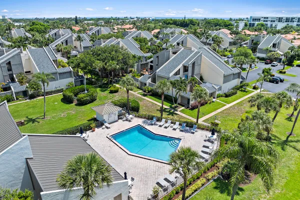 $285,000 | 1605 Highway 1, Unit SL8B, Jupiter, FL 33477