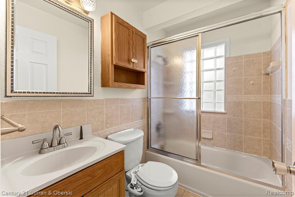 14705 Wick Road Allen Park, MI 48101 - Photo 10 of 23