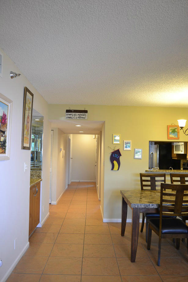 380 Northwest 67th Street, Unit J102 Boca Raton, FL 33487 - Photo 23 of 29 hallway
