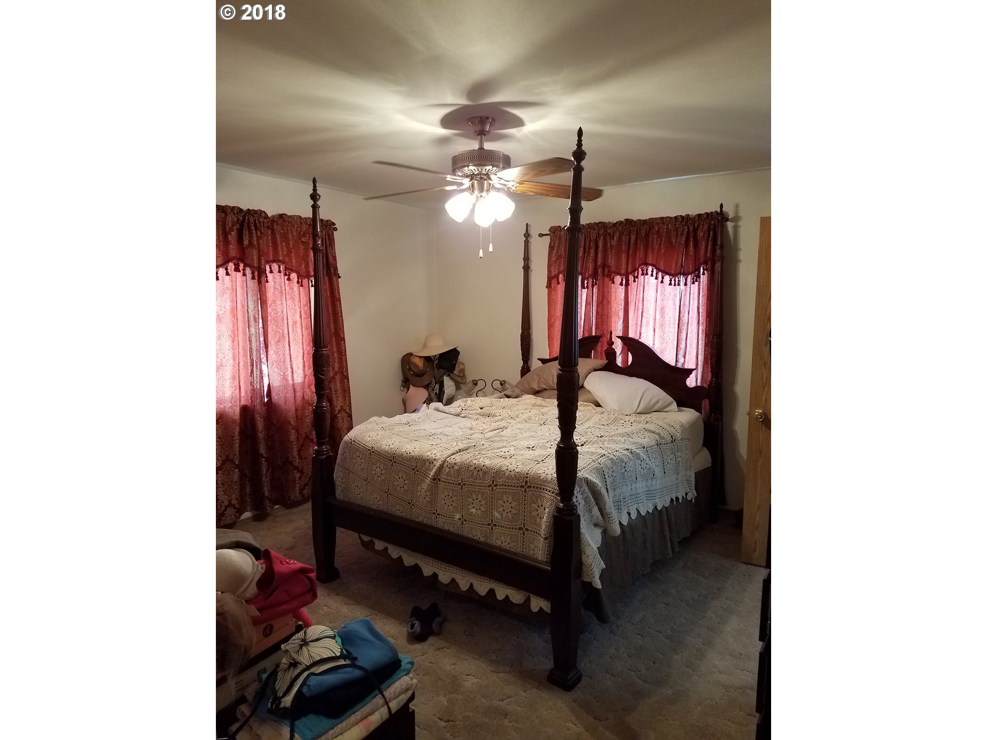 152 Peyrollaz Road Carson, WA 98610 - Photo 8 of 30 Bedroom, Owner's Suite