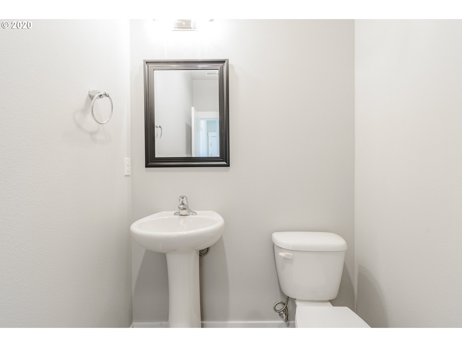 2583 Fieldcress Road, Unit 109 Eugene, OR 97403 - Photo 14 of 24 Gallery Image 14