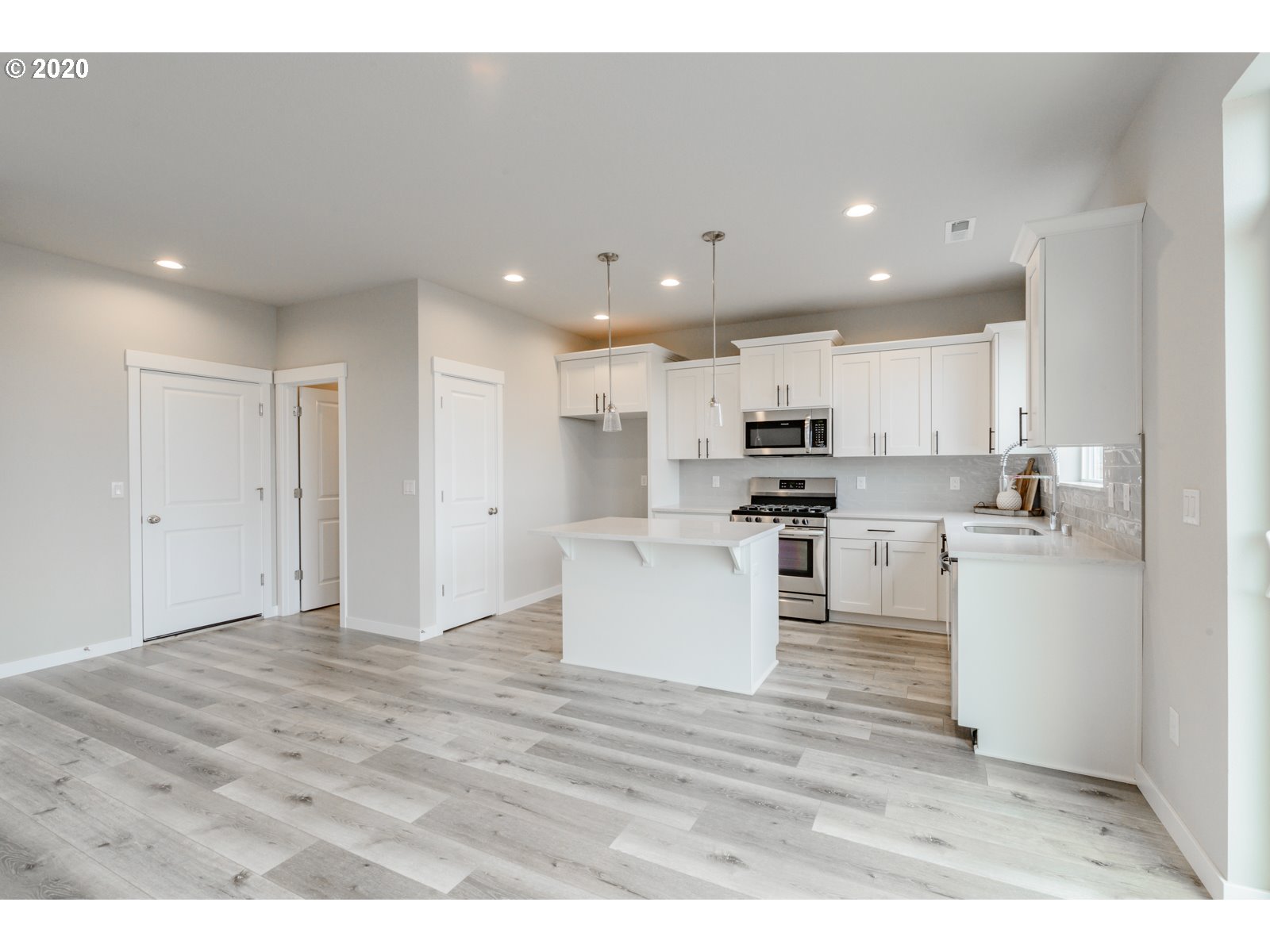 2583 Fieldcress Road, Unit 109 Eugene, OR 97403 - Photo 6 of 24 Gallery Image 6