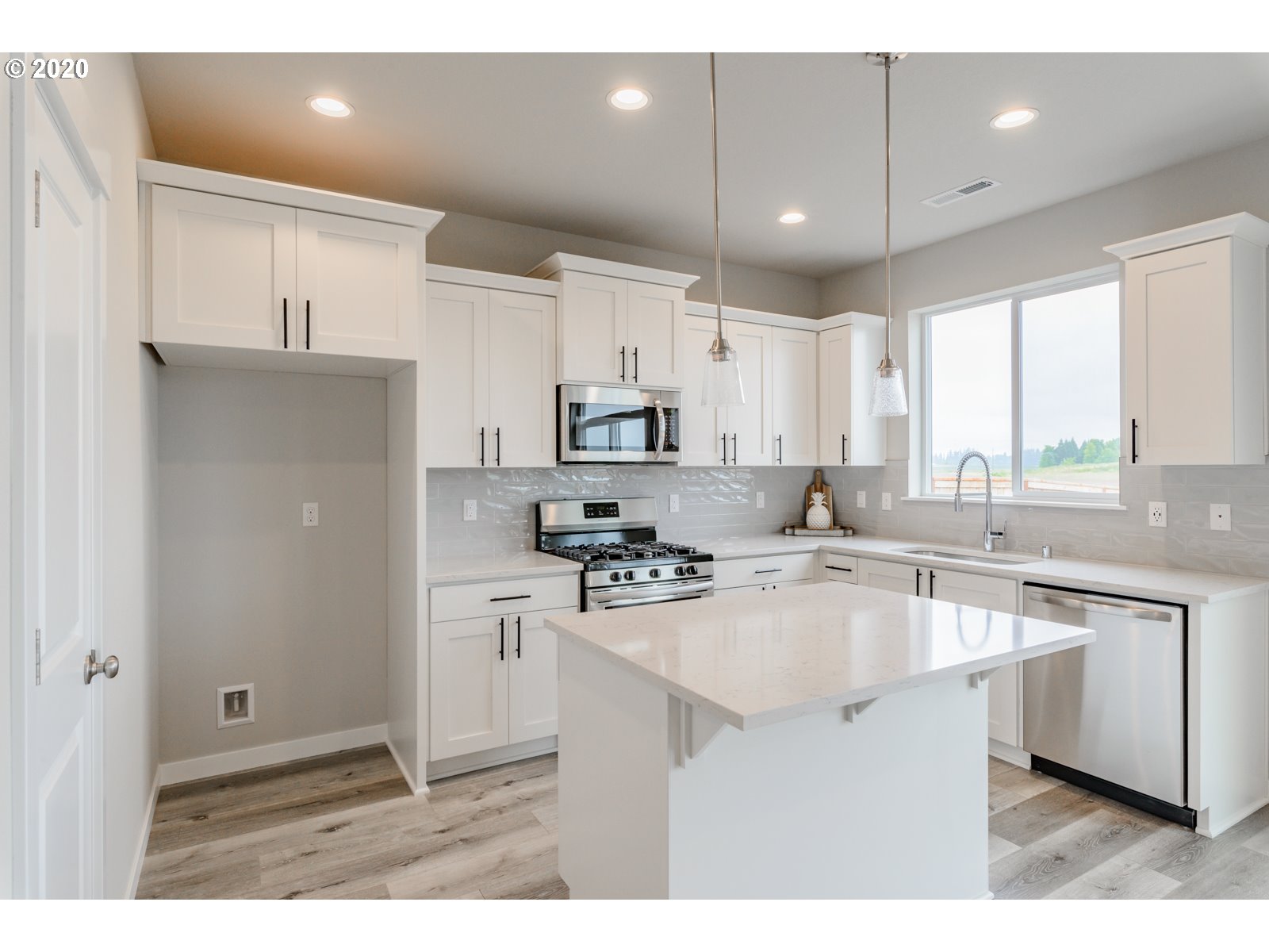 2583 Fieldcress Road, Unit 109 Eugene, OR 97403 - Photo 8 of 24 Gallery Image 8