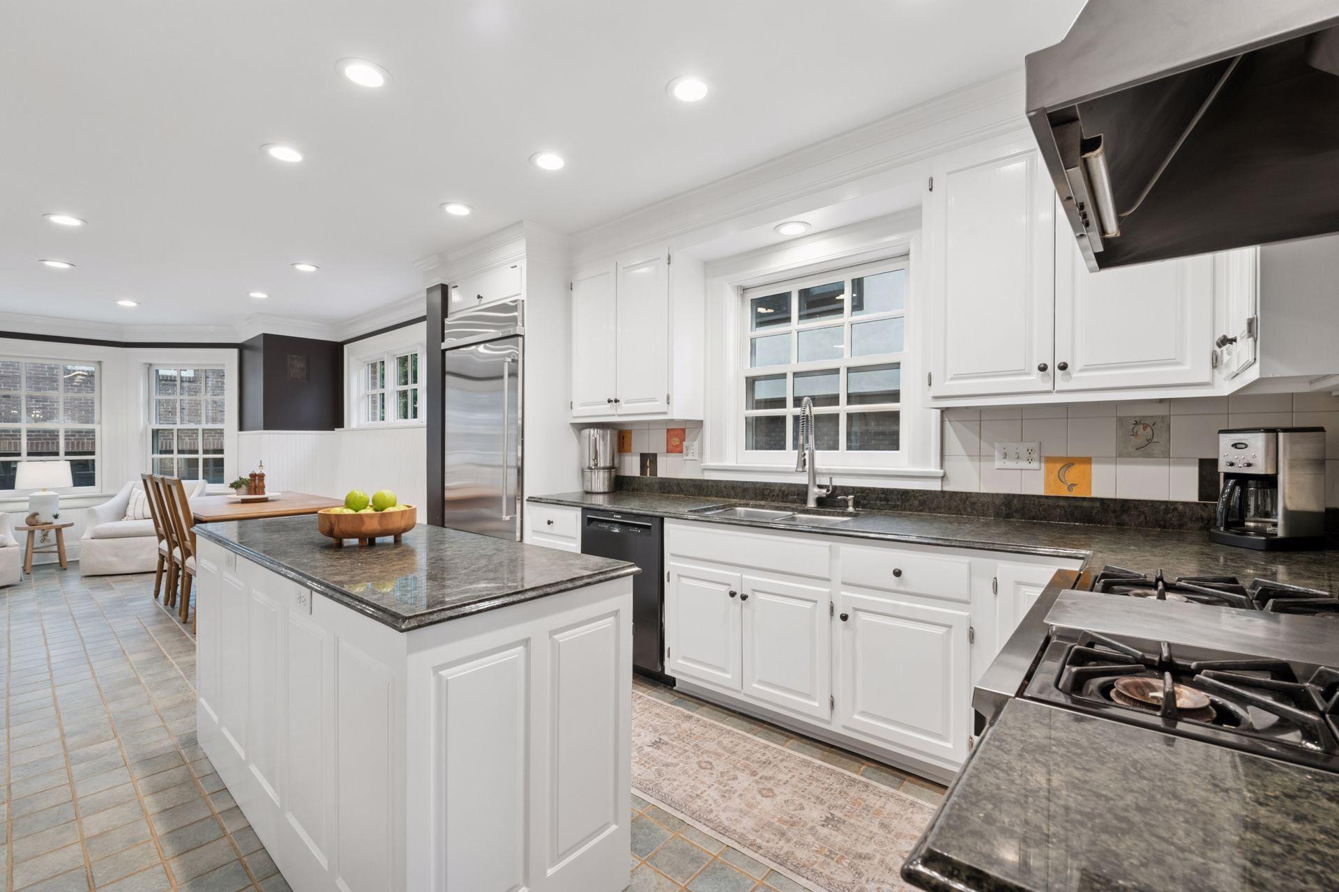 2322 Oliver Avenue South Minneapolis, MN 55405 - Photo 11 of 46