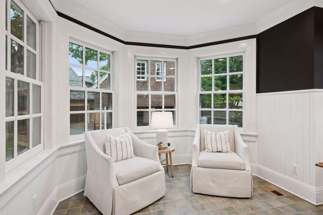 $1,265,000 | 2322 Oliver Avenue South, Minneapolis, MN 55405