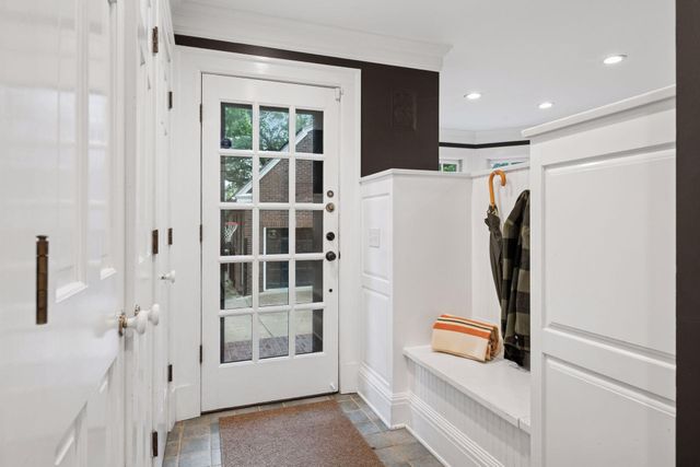 $1,265,000 | 2322 Oliver Avenue South, Minneapolis, MN 55405