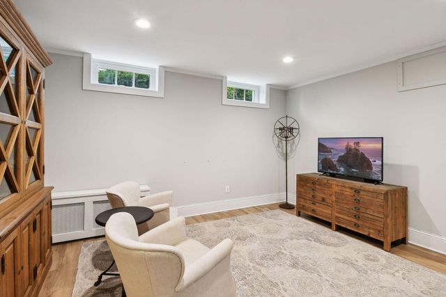 $1,265,000 | 2322 Oliver Avenue South, Minneapolis, MN 55405