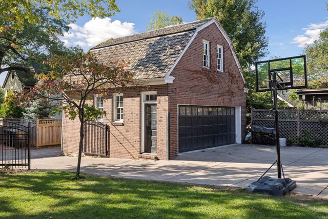$1,265,000 | 2322 Oliver Avenue South, Minneapolis, MN 55405