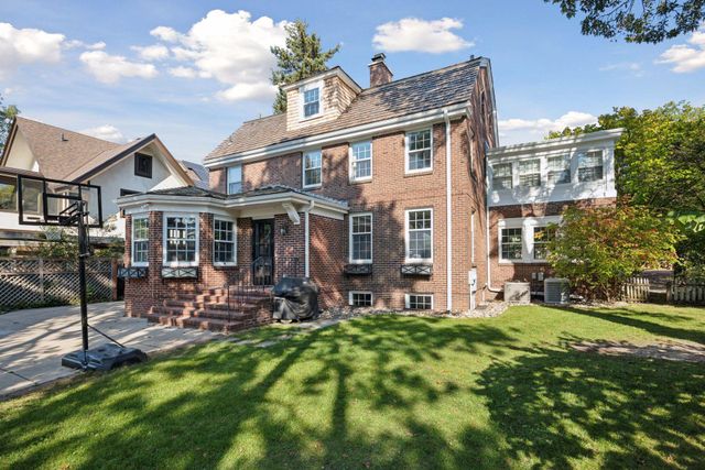 $1,265,000 | 2322 Oliver Avenue South, Minneapolis, MN 55405