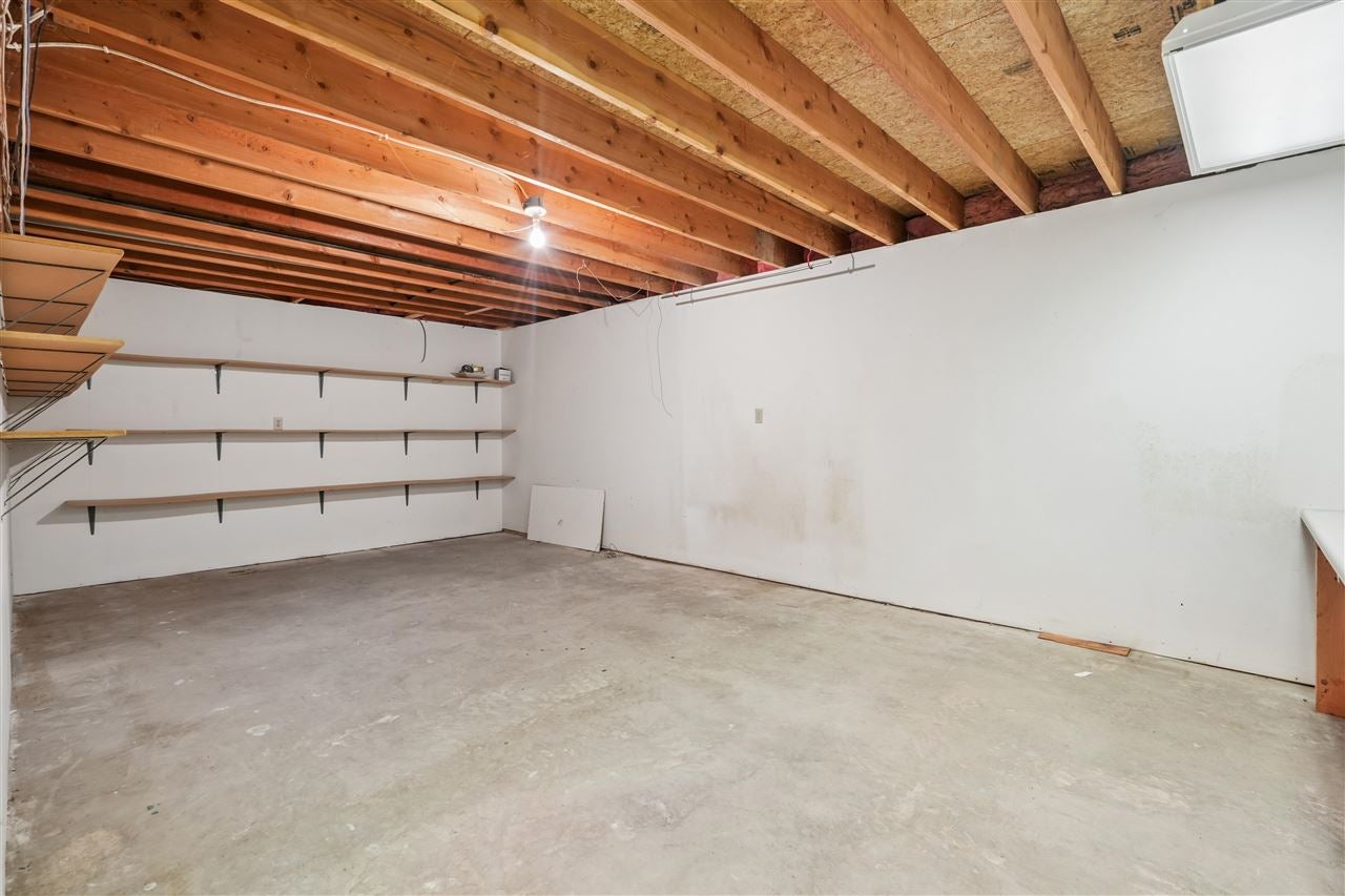 4084 Crestview Road Northeast Solon, IA 52333 - Photo 33 of 41 Gallery Image 33