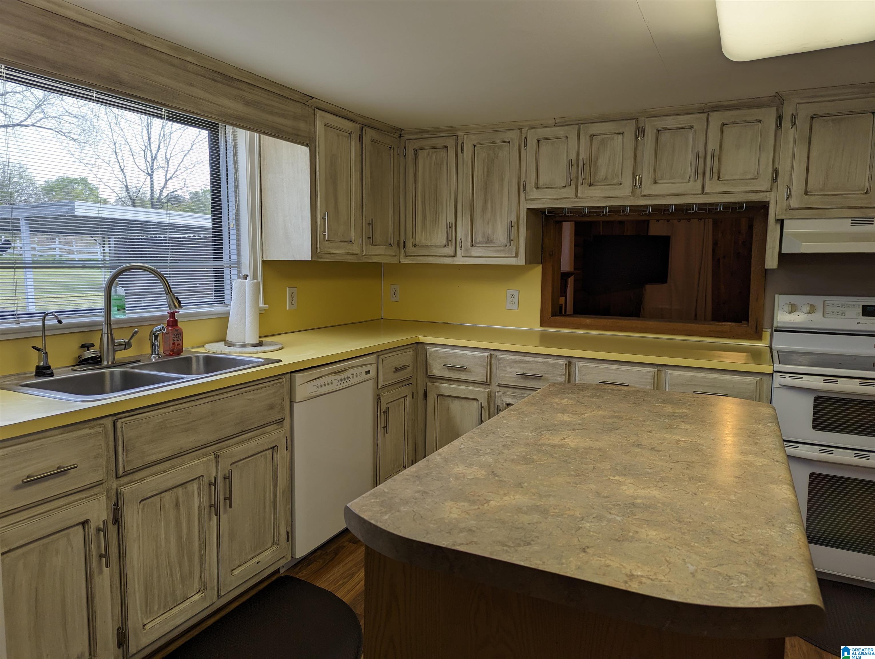 1383 Old Rock Creek Road Bessemer, AL 35023 - Photo 6 of 56