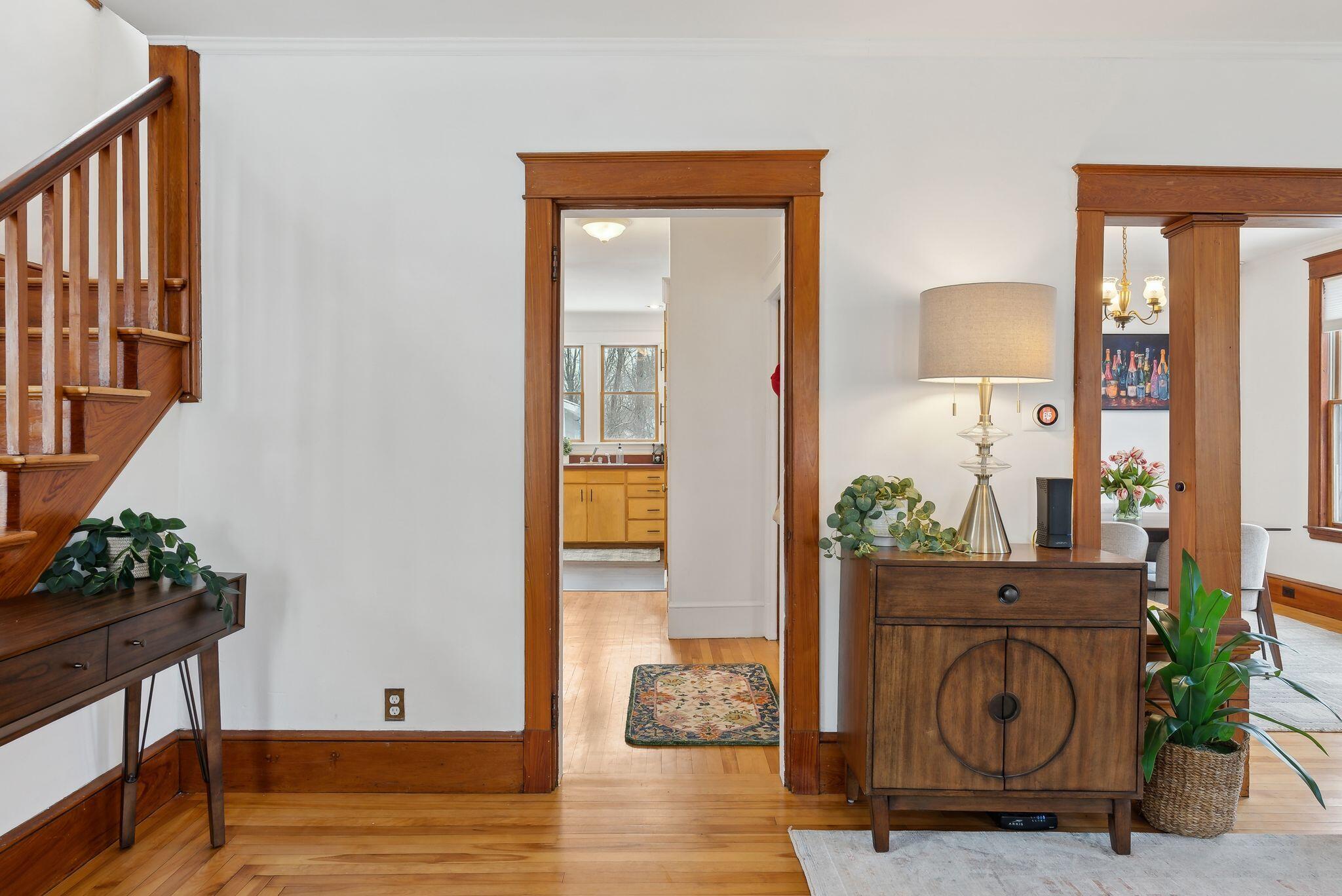 32 Rosedale Street Portland, ME 04103 - Photo 12 of 49 Living Room