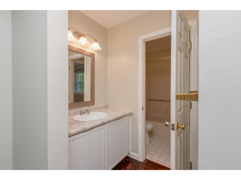 8 R Strawberry Hill Road, Unit 8R Derry, NH 03038 - Photo 14 of 32