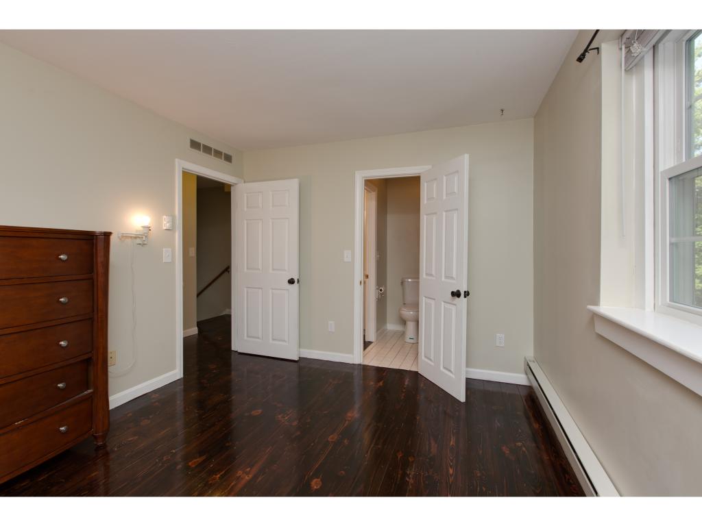 8 R Strawberry Hill Road, Unit 8R Derry, NH 03038 - Photo 17 of 32