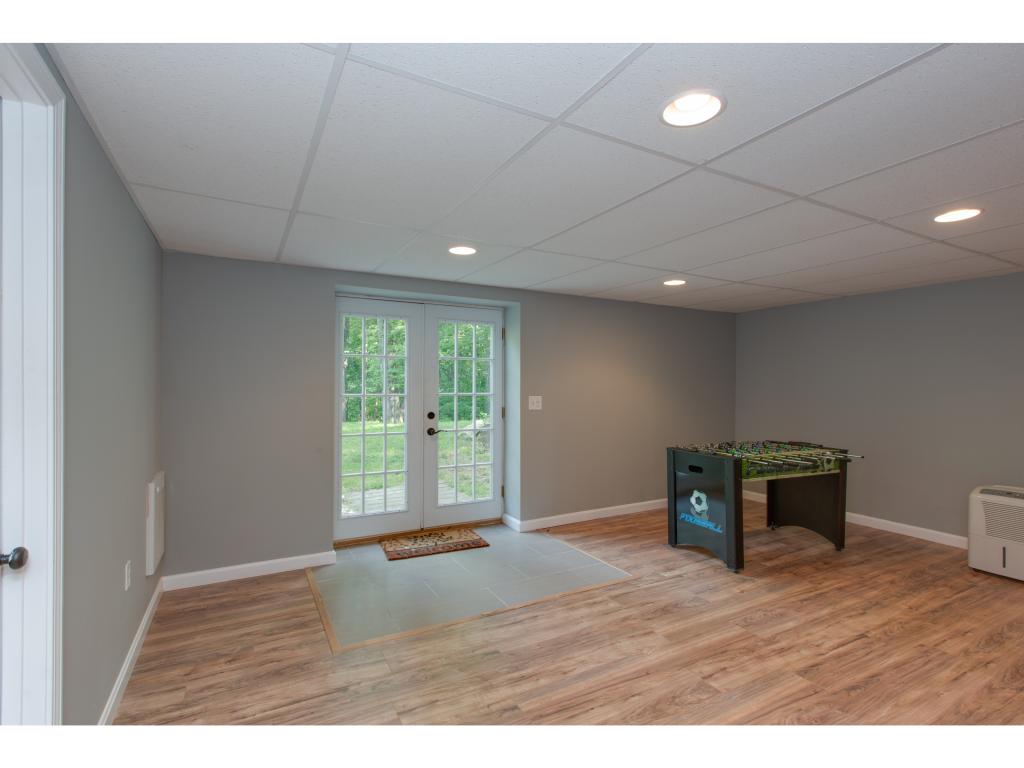 8 R Strawberry Hill Road, Unit 8R Derry, NH 03038 - Photo 25 of 32
