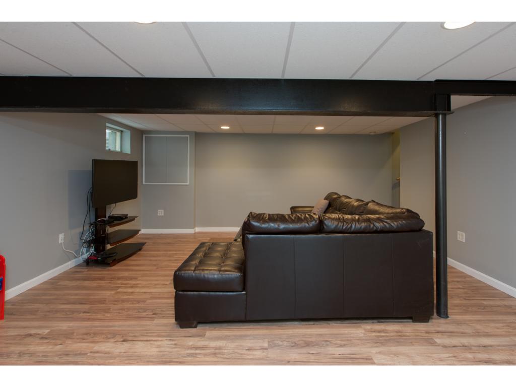8 R Strawberry Hill Road, Unit 8R Derry, NH 03038 - Photo 26 of 32