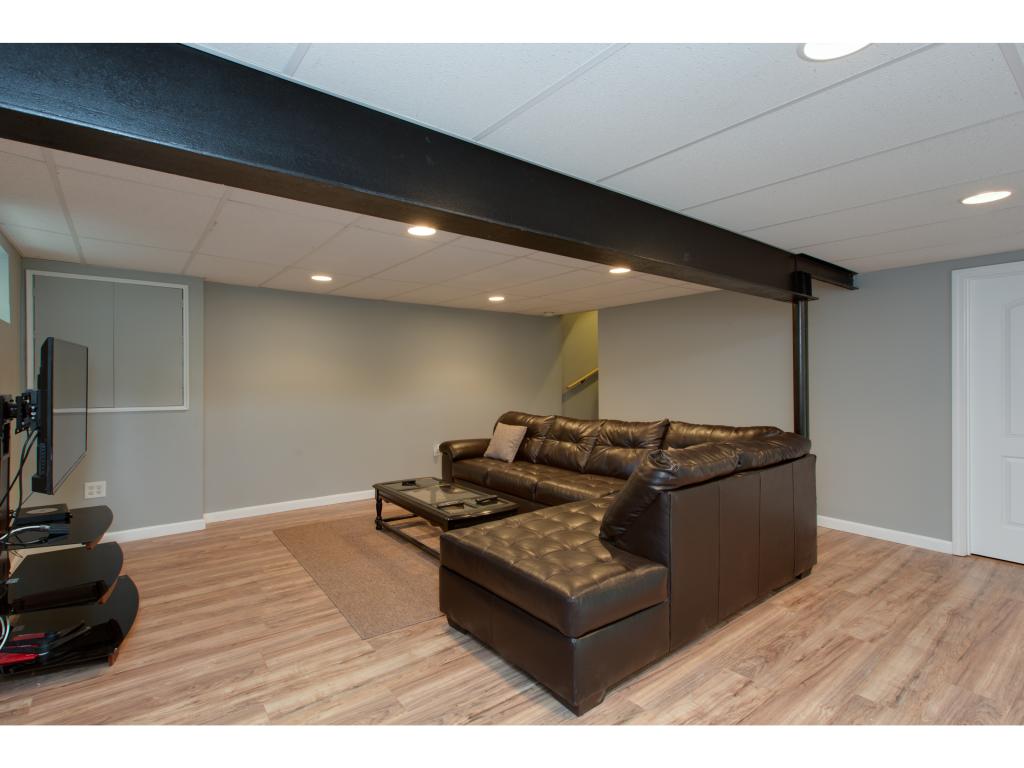 8 R Strawberry Hill Road, Unit 8R Derry, NH 03038 - Photo 27 of 32