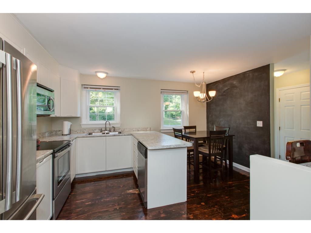 8 R Strawberry Hill Road, Unit 8R Derry, NH 03038 - Photo 5 of 32