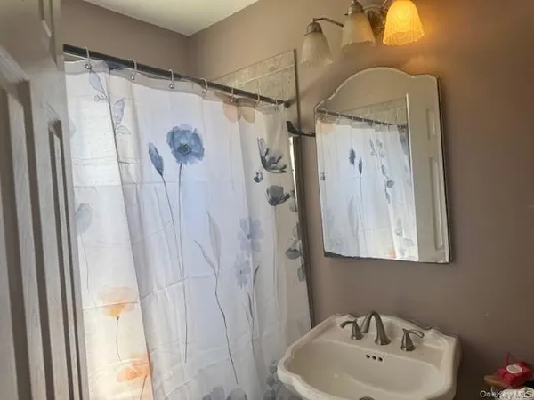 $550,000 | 30 Tamarack Street, Central Islip, NY 11722