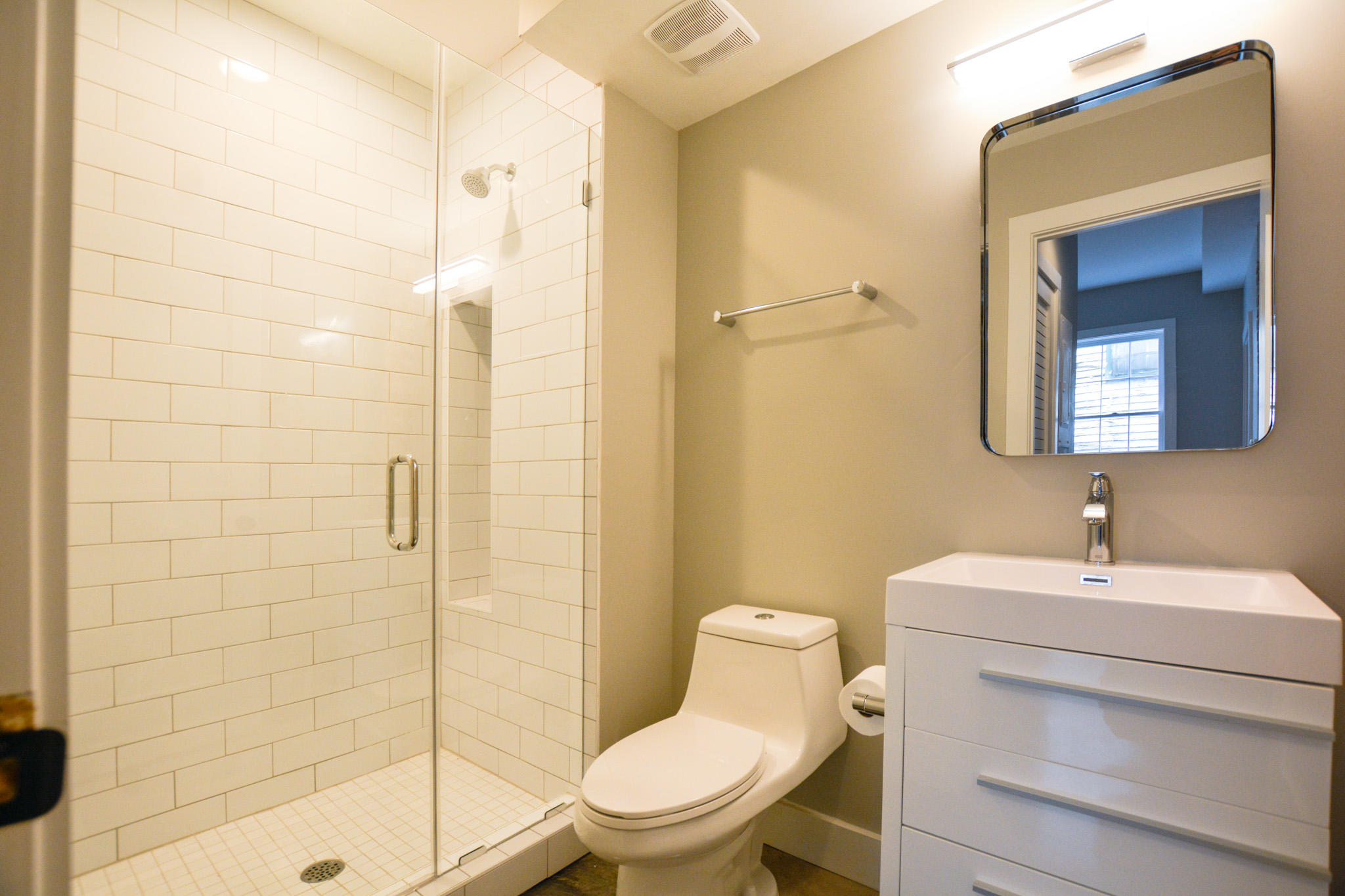 195 Smith Street, Unit B Charleston, SC 29403 - Photo 9 of 15 20210203-_DSC8963