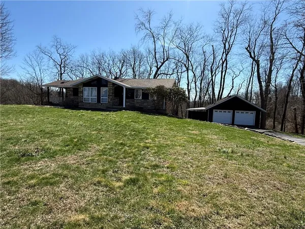 $325,000 | 112 Matthew Lane, Carmichaels, PA 15320