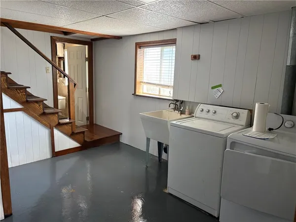 $325,000 | 112 Matthew Lane, Carmichaels, PA 15320