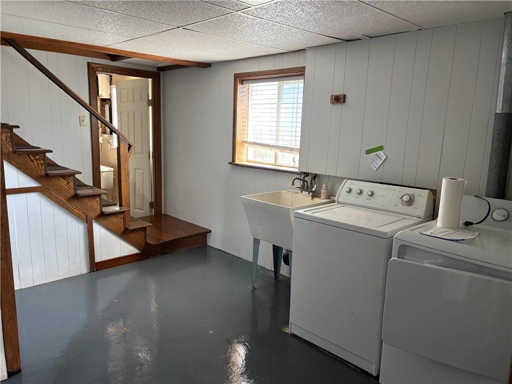 112 Matthew Lane Carmichaels, PA 15320 - Photo 16 of 21 a utility room with dryer and washer