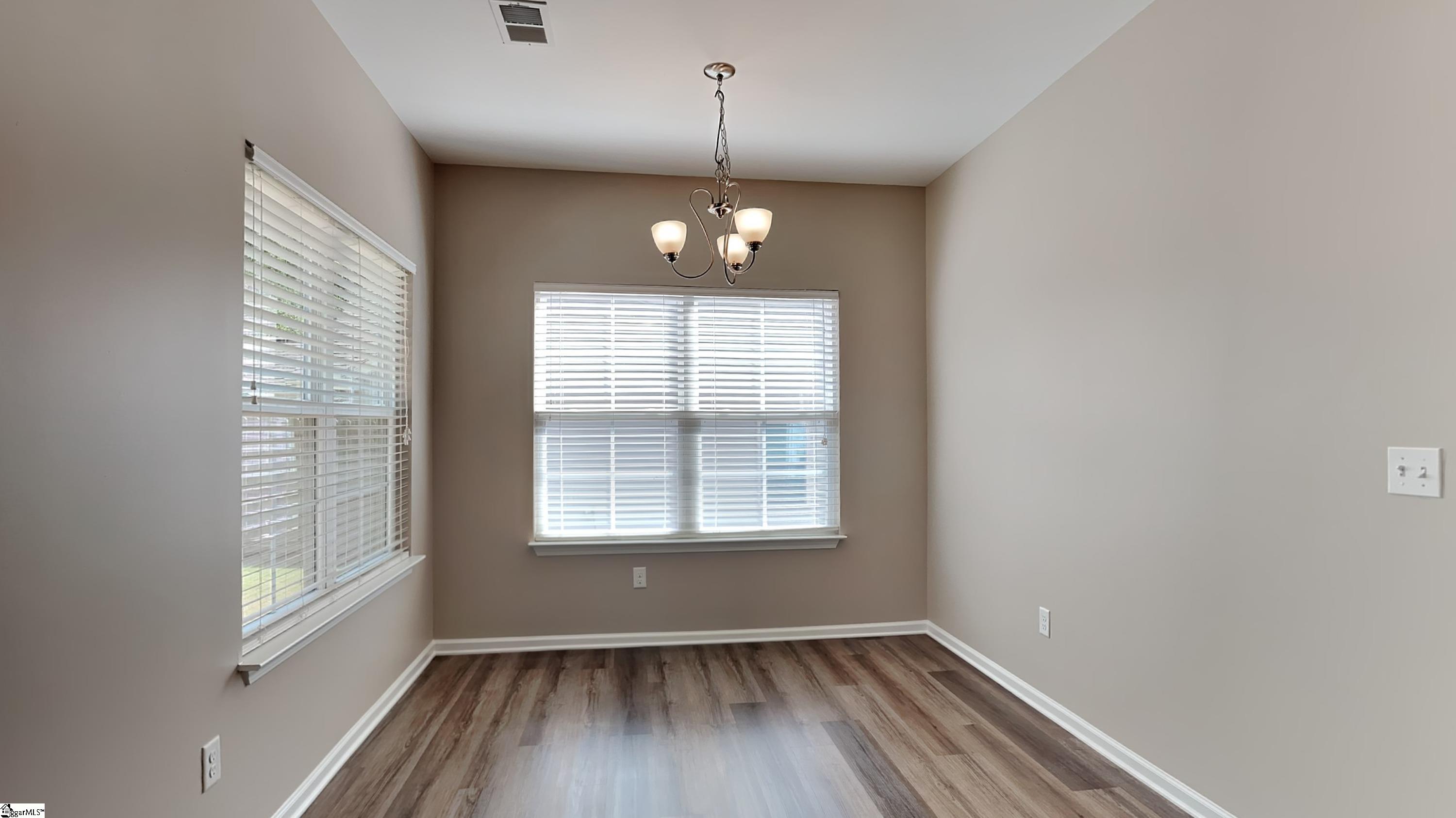 611 South Windowpane Way Duncan, SC 29334 - Photo 2 of 11 Gallery Image 2