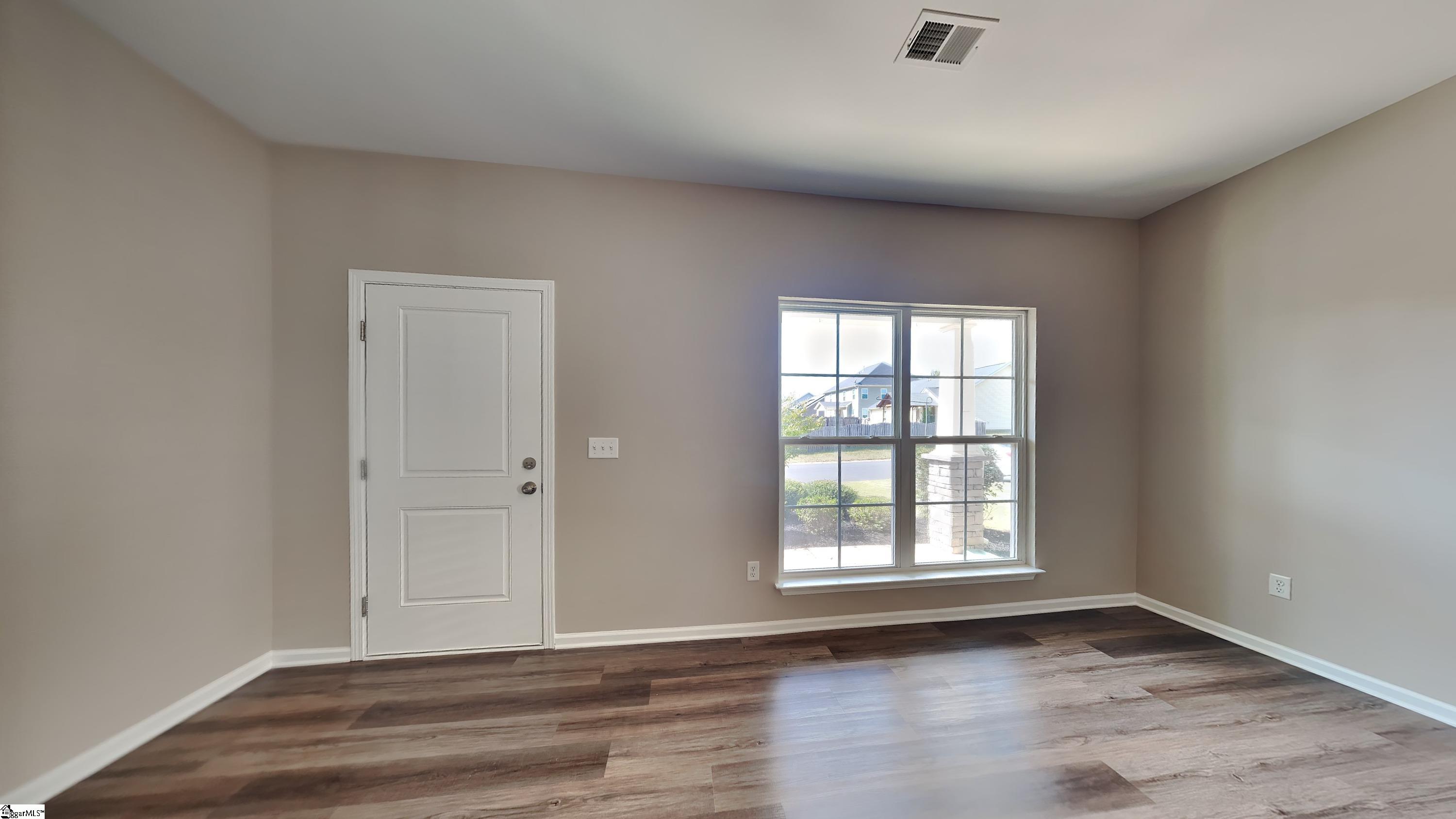 611 South Windowpane Way Duncan, SC 29334 - Photo 3 of 11 Gallery Image 3