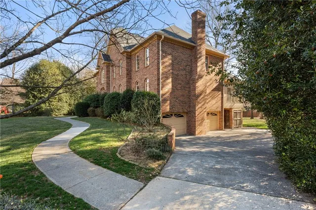 $1,100,000 | 2800 Fieldwood Court Northwest, Winston-Salem, NC 27106