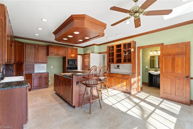 $1,100,000 | 2800 Fieldwood Court Northwest, Winston-Salem, NC 27106