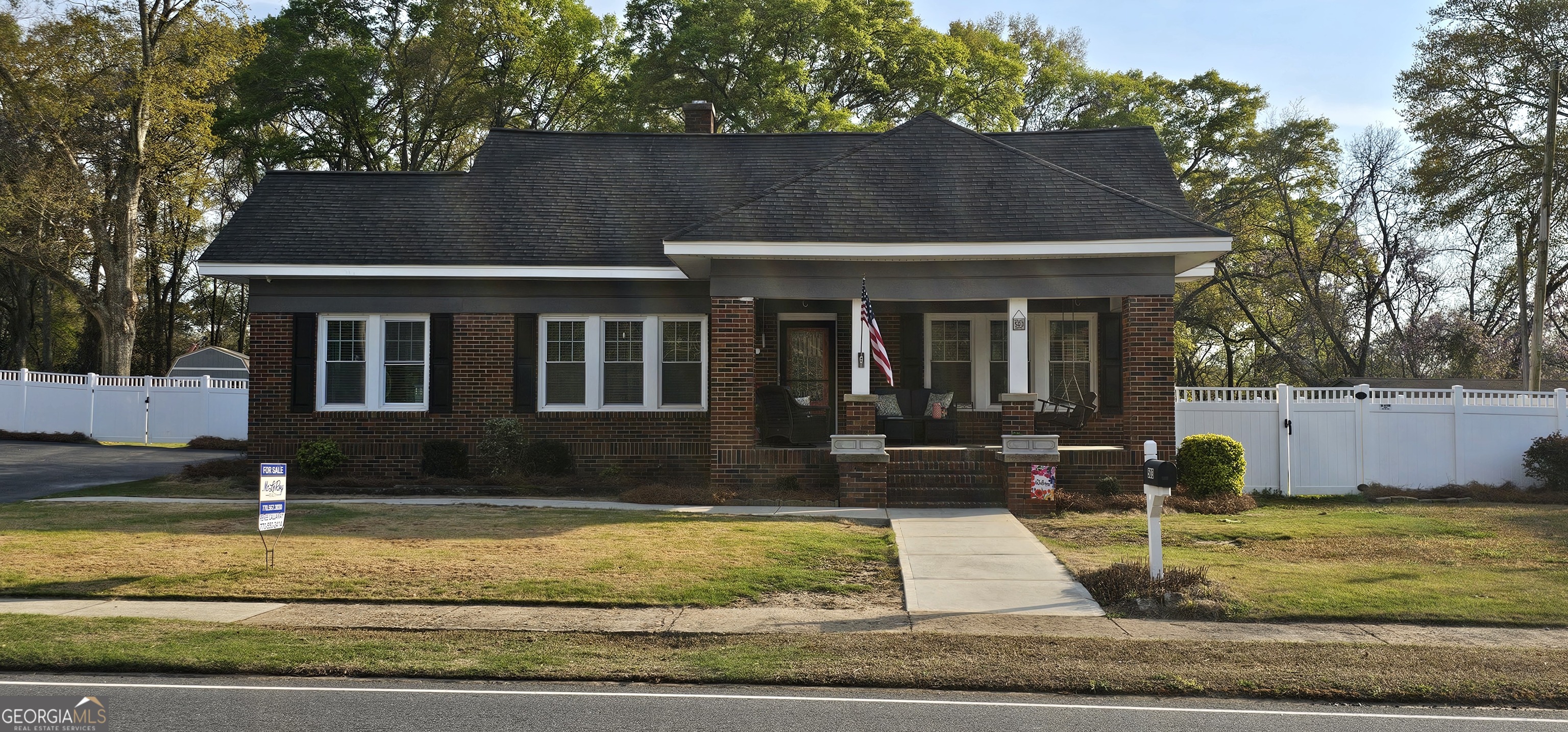 503 Forsyth Street Barnesville, GA 30204 - Photo 3 of 110