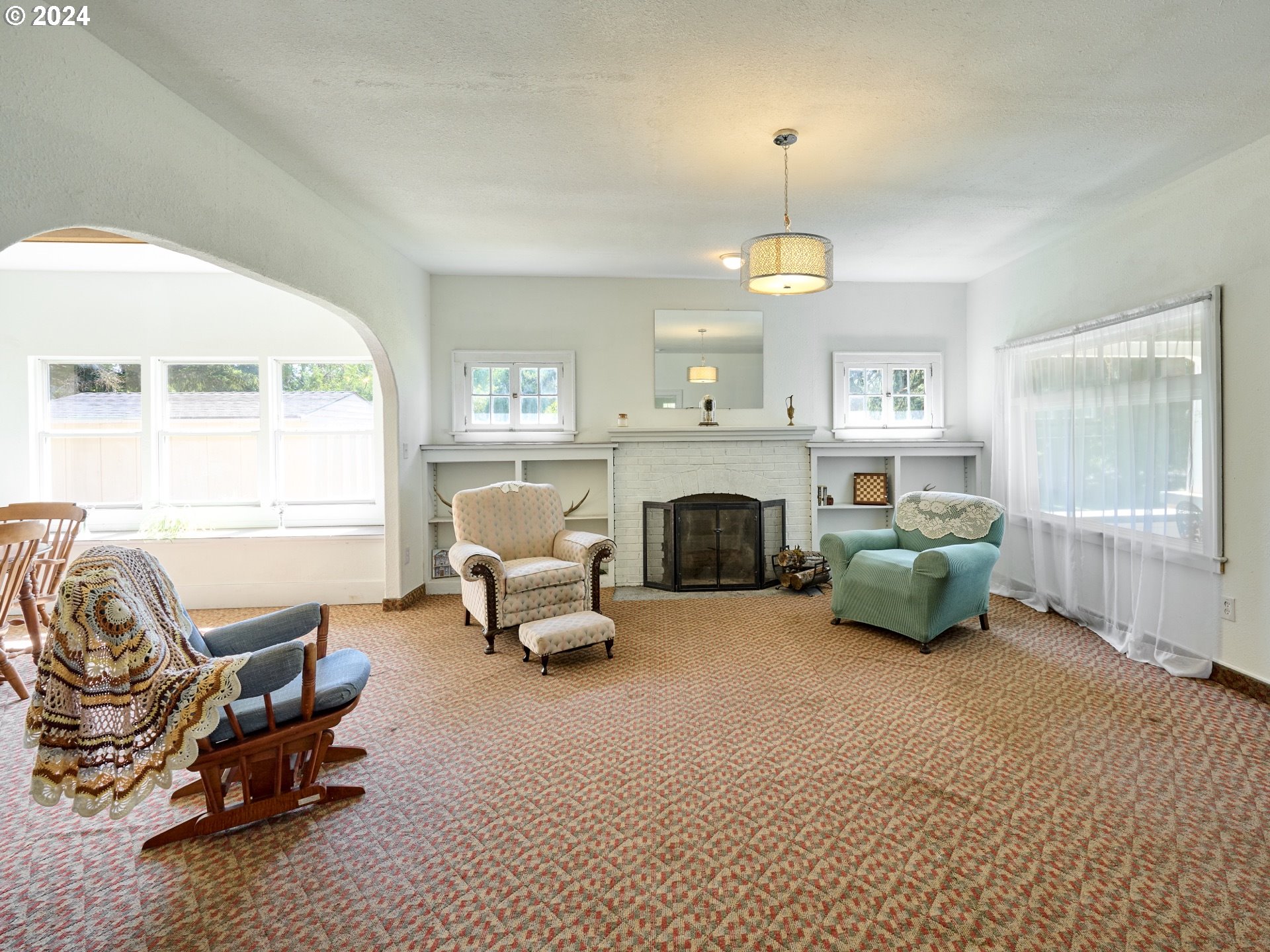 20155 Ferry Road Southeast Stayton, OR 97383 - Photo 7 of 41 Living Room
