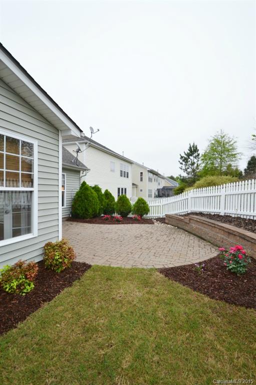 9433 Ridgeforest Drive Charlotte, NC 28277 - Photo 18 of 18 a view of a backyard