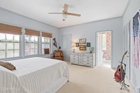 $695,000 | 1005 Loreauville Road, New Iberia, LA 70563