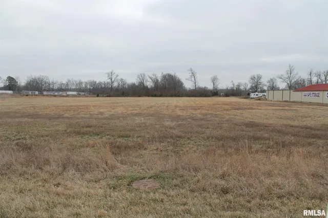 $590,000 | 7 Donna Drive, Carterville, IL 62918