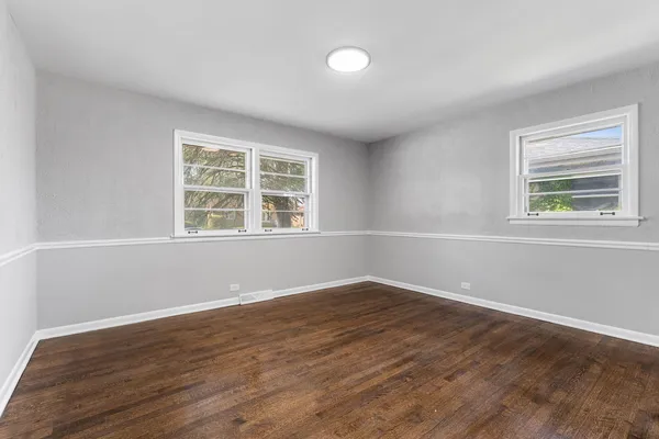 $270,000 | 1006 East 163rd Street, South Holland, IL 60473