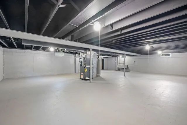 $277,500 | 1006 East 163rd Street, South Holland, IL 60473