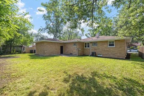 $267,500 | 1006 East 163rd Street, South Holland, IL 60473