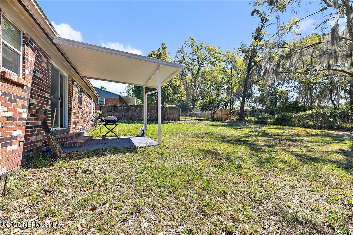 428 Neptune Road Orange Park, FL 32073 - Photo 12 of 13 13-Backyard