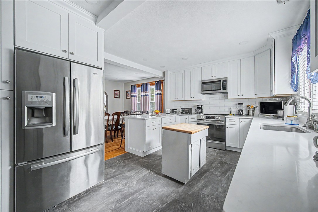 3288 Mendon Road Cumberland, RI 02864 - Photo 6 of 49