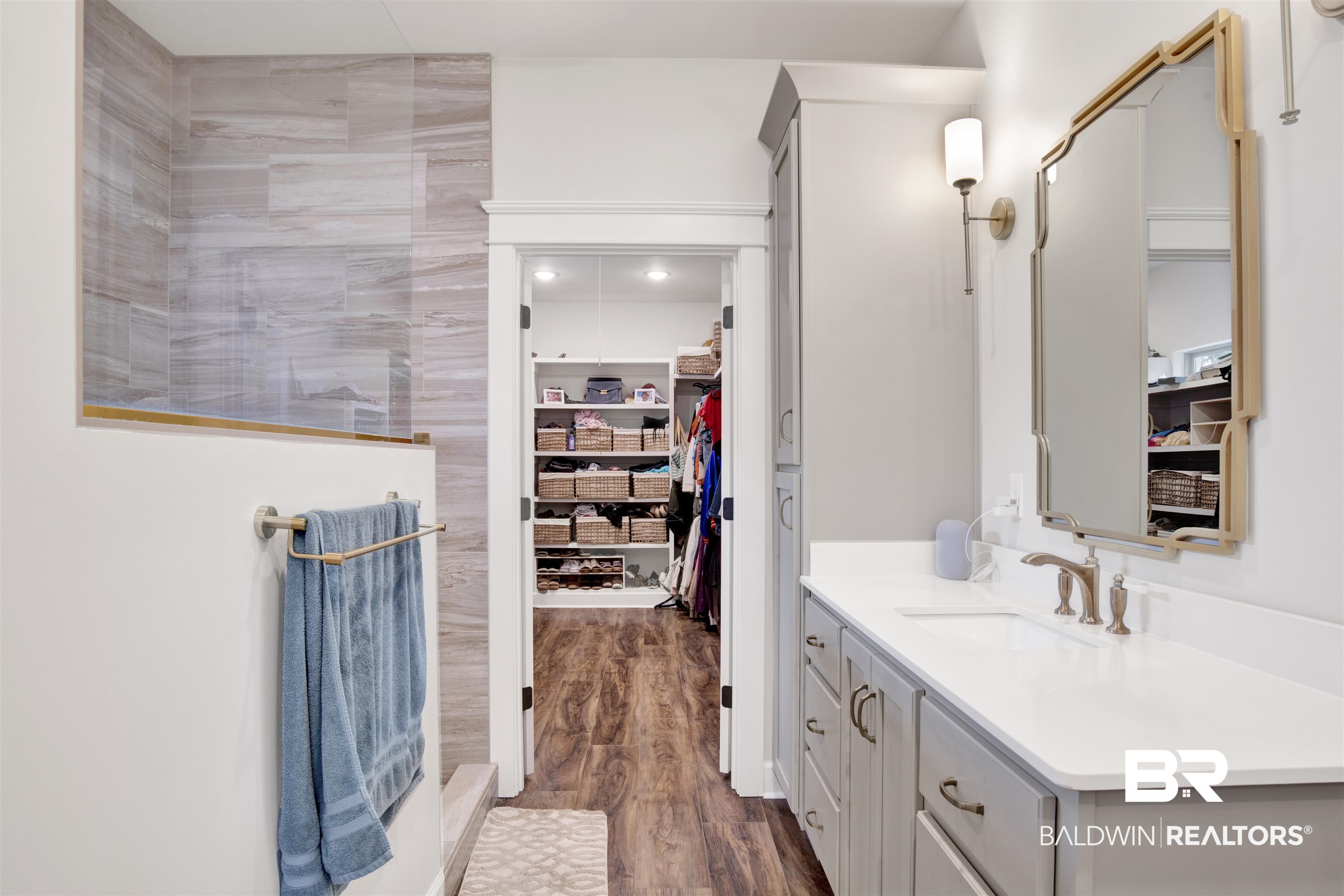 1260 Dykes Road North Mobile, AL 36608 - Photo 24 of 42 Owner's Bathroom