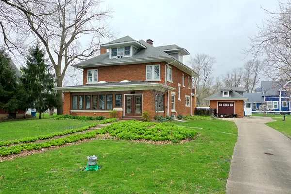 $335,000 | 205 South Meadow Street, Grant Park, IL 60940