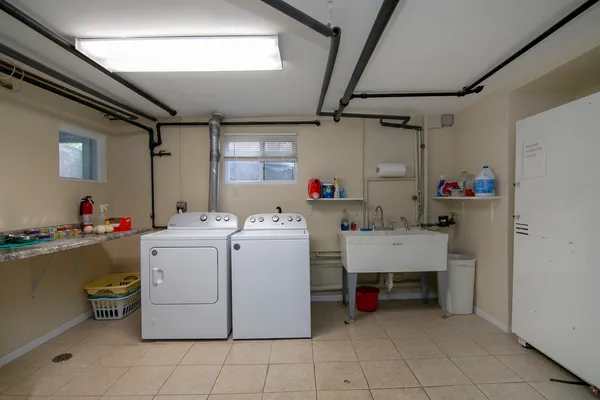 $335,000 | 205 South Meadow Street, Grant Park, IL 60940