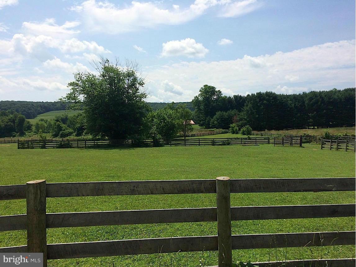 2114 Ebbvale Road Manchester, MD 21102 - Photo 6 of 30 Two Fenced-In Pastures!